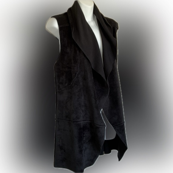 ANTHROPOLOGIE reversible black vest, plush or faux suede. M - Picture 6 of 17